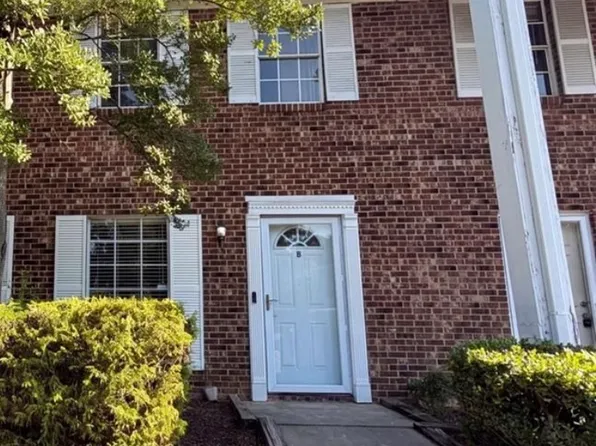 1311 W Meadowview Rd APT B, Greensboro, NC 27403