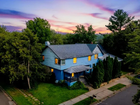 205 Commercial Ave N, Sandstone, MN 55072