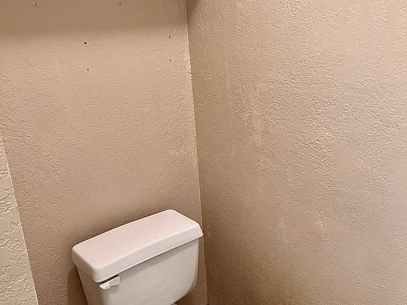 4th image of 12218 N 45th Dr