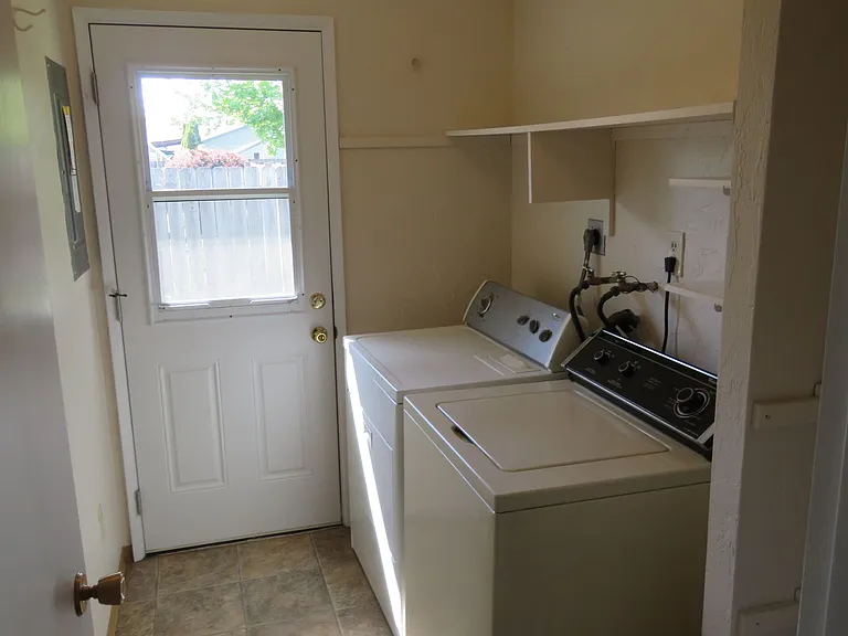 1010 Satre St — Photo 12