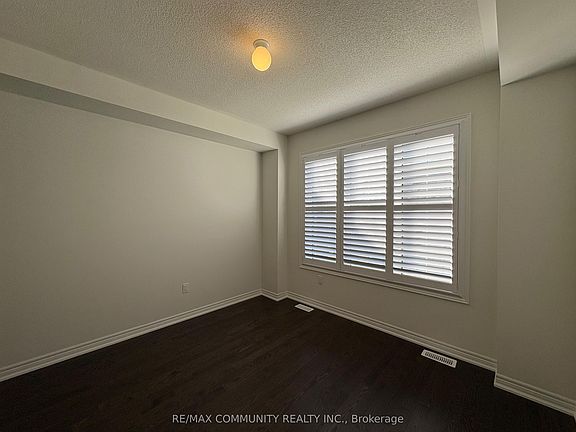 4th image of 2905 Starlight Dr