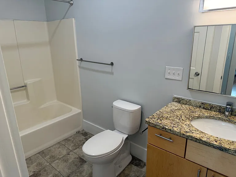 105 Main St — Photo 14