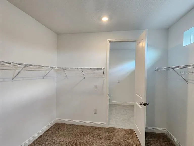 19050 Blueleaf St — Photo 21