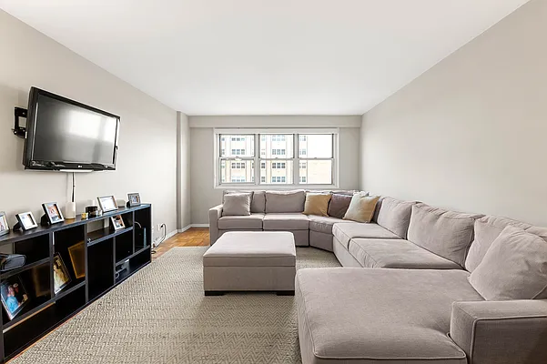 Sold by Compass | media 2