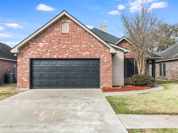 213 Colchester Dr, Broussard, LA 70518