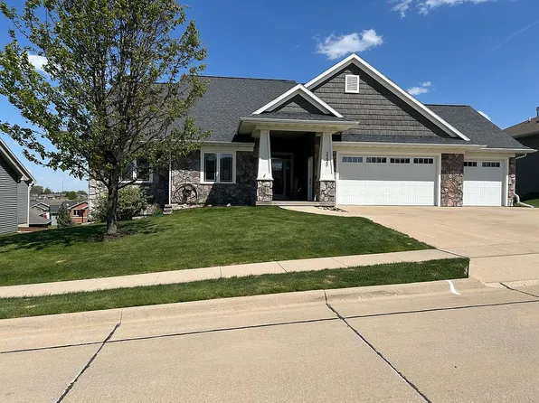 2230 Jo Ann Dr, Asbury, IA 52002
