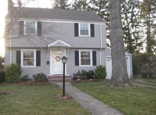 16 Wagner St, Bloomfield, NJ 07003