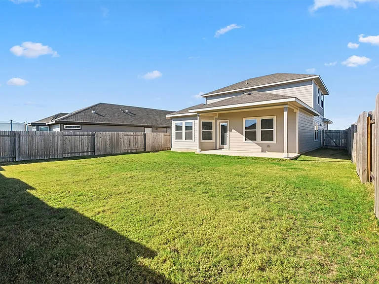 520 Loriner Way — Photo 31
