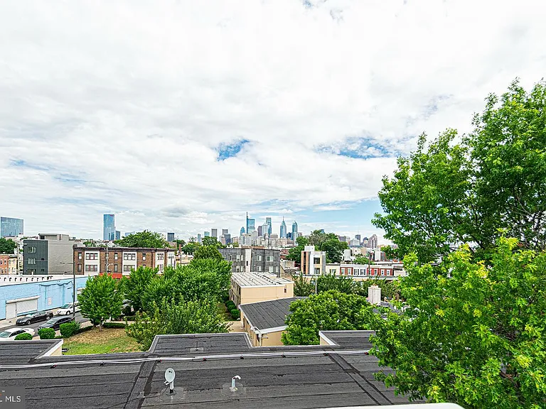 2137 Cross St — Photo 19