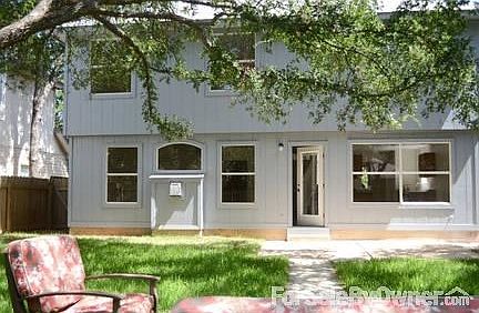 3rd image of 1606 Sylvia Ln