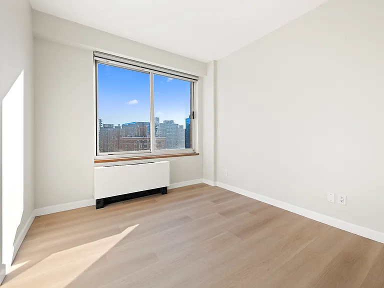 201 W 72nd St #18B — Photo 9