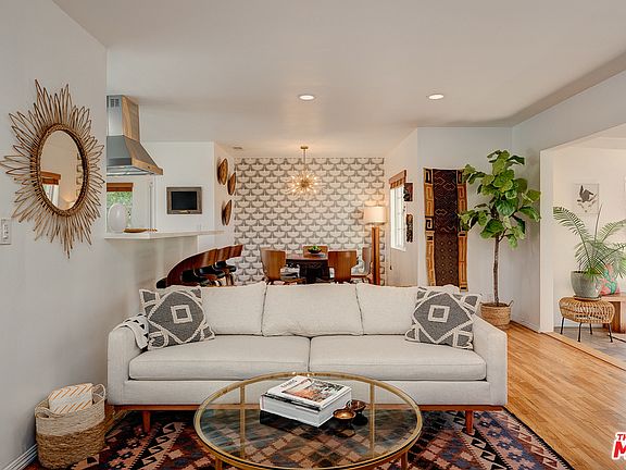5th image of 7717 Teesdale Ave