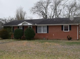 16 Garland Dr, Manchester, TN 37355