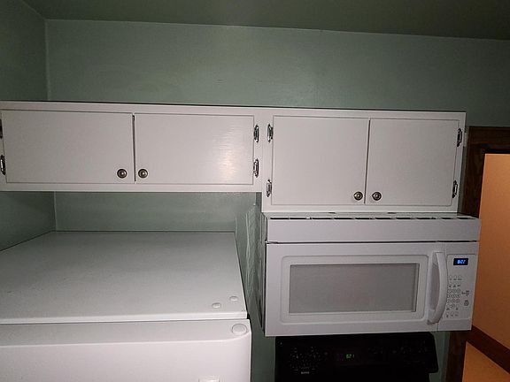 3rd image of 5103 W Wells St #5103