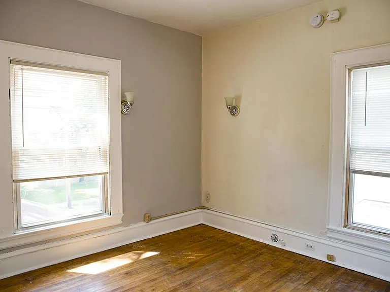 1115 4th St SE — Photo 5