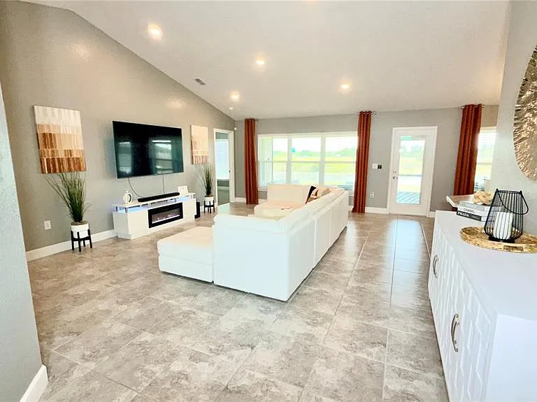4015 Tullamore Ln — Photo 5
