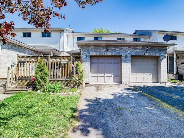 141 Chestnut St N, Cambridge, ON N3H 2J9