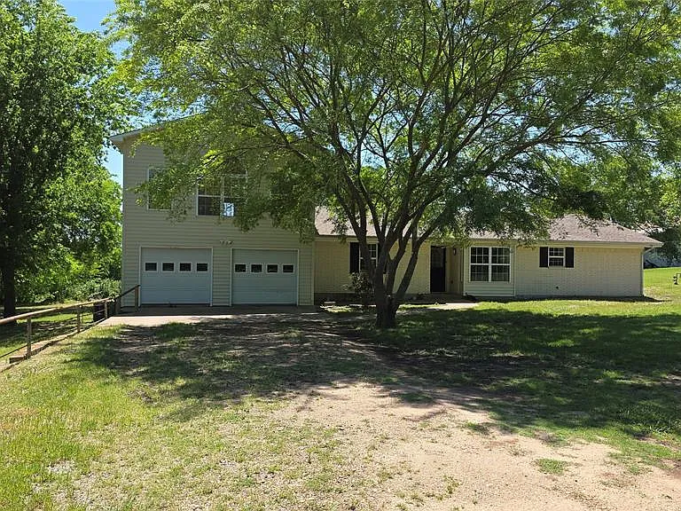 2474 Joe Davis Rd — Photo 1