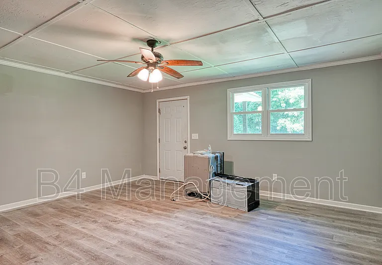168 Cherokee Cir #2 — Photo 7
