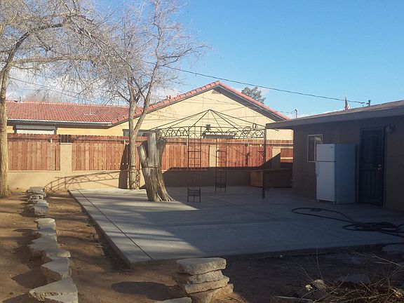 4th image of 21926 Dotame Ave