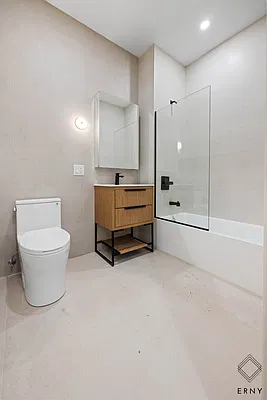 Bathroom, photo 3