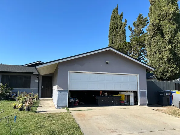 5025 Estates Dr, Modesto, CA 95357