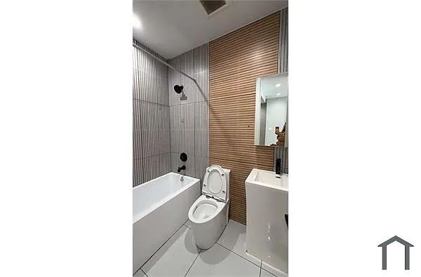 Building Photo - 115 W 190th St #3F