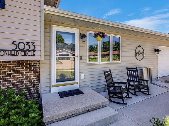 3rd image of 5033 Brookfield CIRCLE