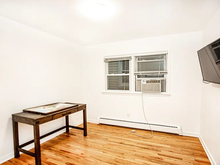 391 Manila Ave #2 — Photo 13