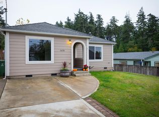 1635 Thompson Rd, Coos Bay, OR 97420