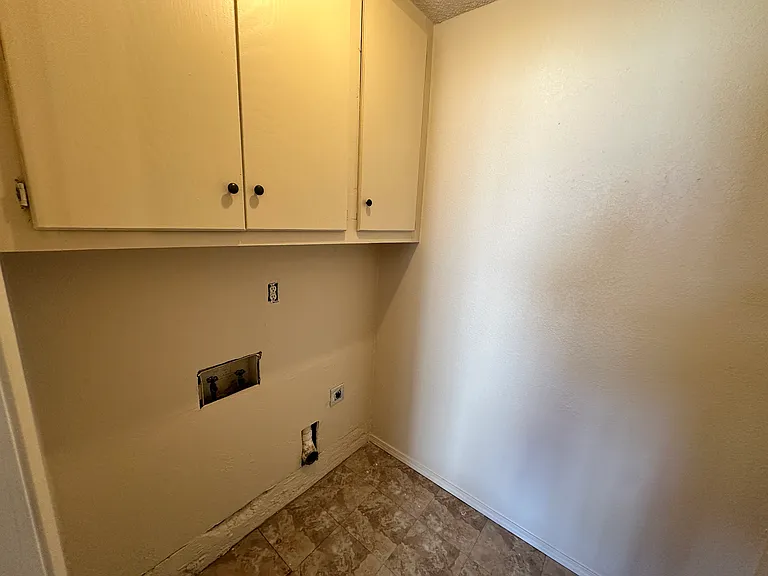 419 Sunrise St — Photo 15