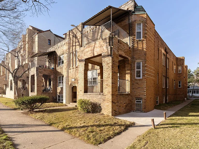 17701 Manderson — Photo 44