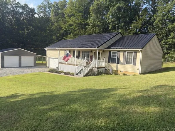 693 Ashley Ln, Summersville, WV 26651