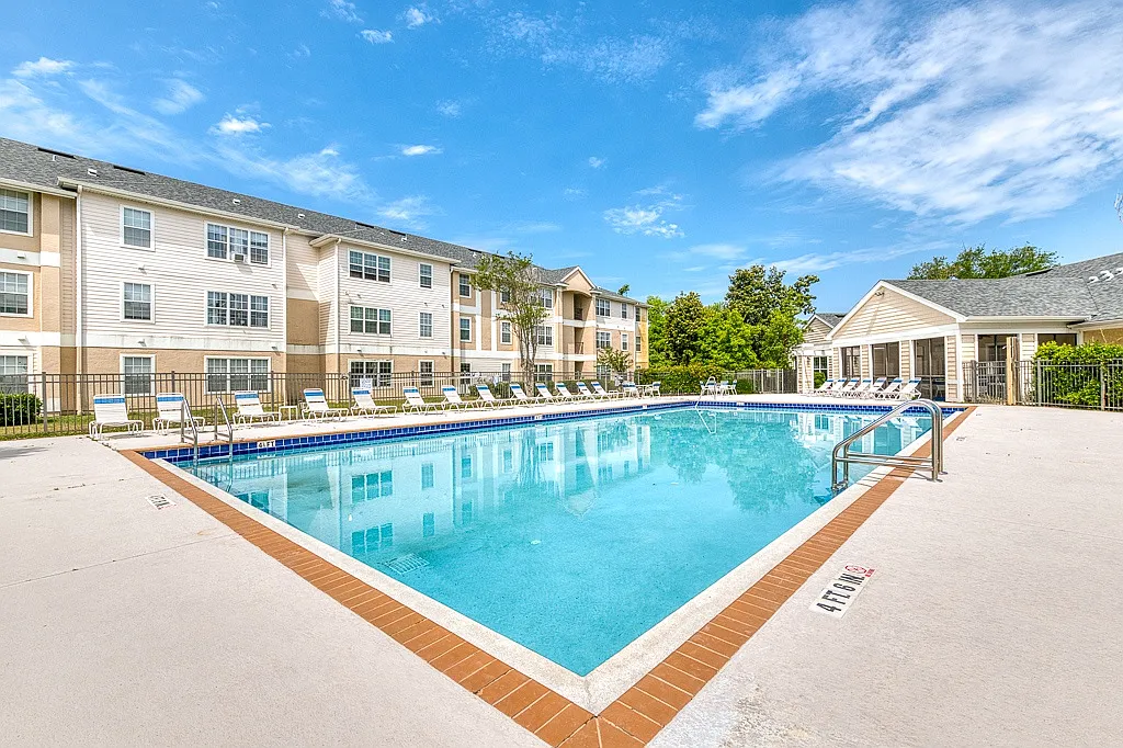 Siena Gardens Apartments — Photo 1