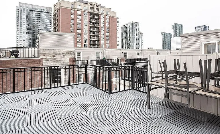 3 Everson Dr #208 — Photo 14