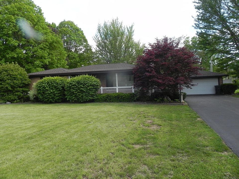 1st image of 9 E North Court Dr