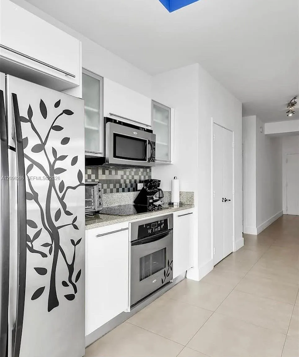 Marinablue Condo — Photo 4