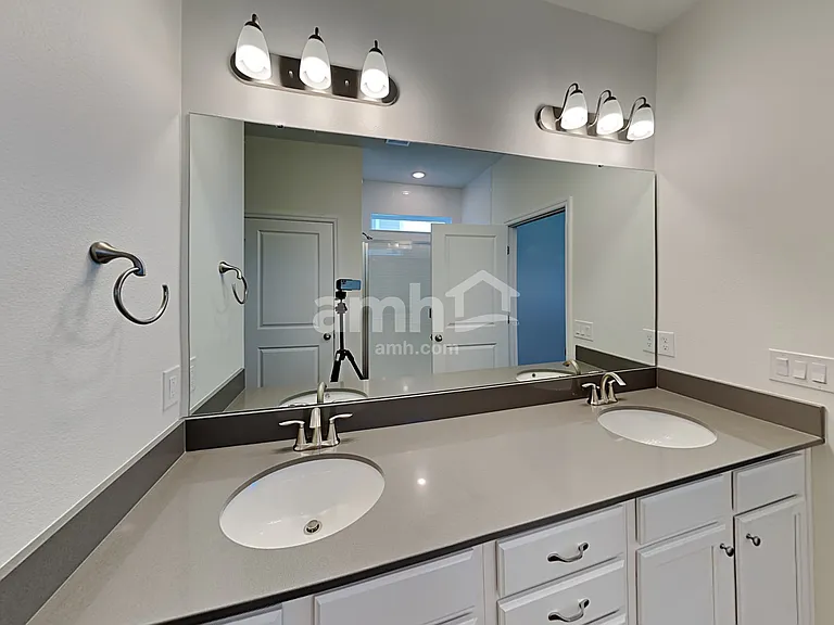 955 Heavenly Dr — Photo 15