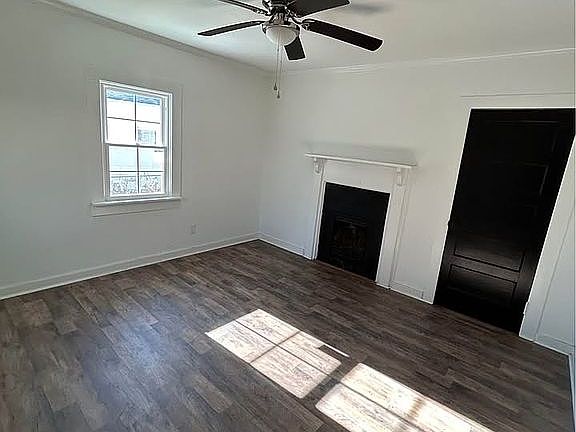 4th image of 664 Simpson St