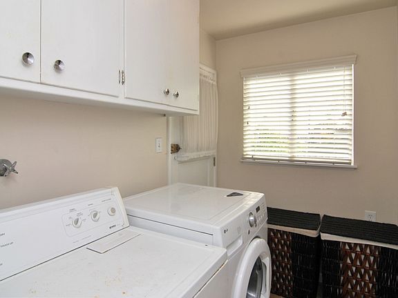 4th image of 4052 Lincoln Ave