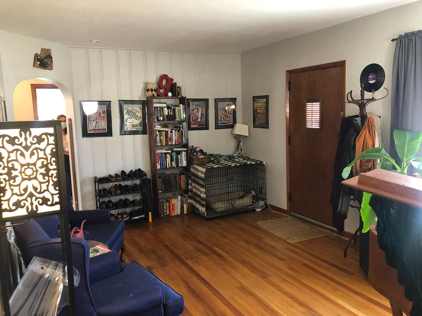 Three Bedroom In The Desired Hills and Dales Neighborhood — Photo 3