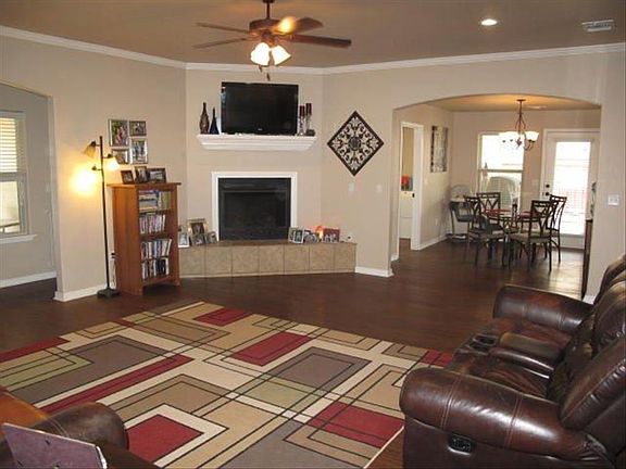 4th image of 7504 Topeka Dr