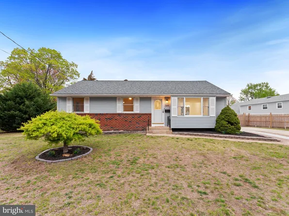 325 Juniata Ave, Delran, NJ 08075