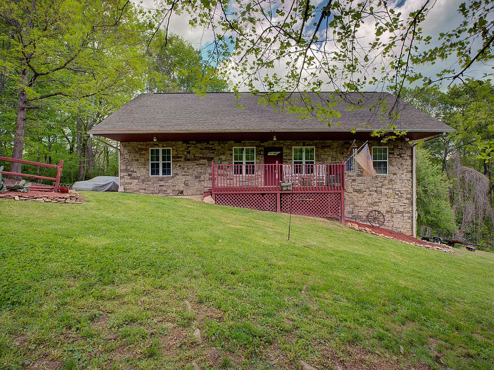 1st image of 529 Westbury Dr