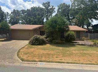 820 N Shackleford Rd, Little Rock, AR 72211