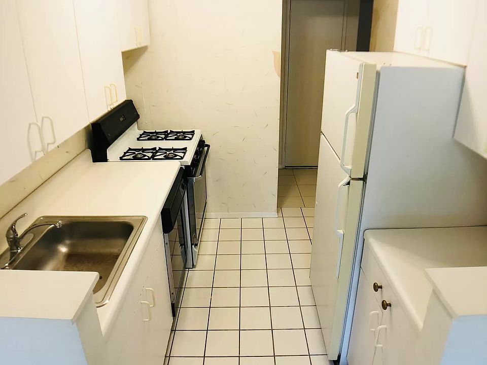 1st image of 24120 Northern Blvd APT 1C