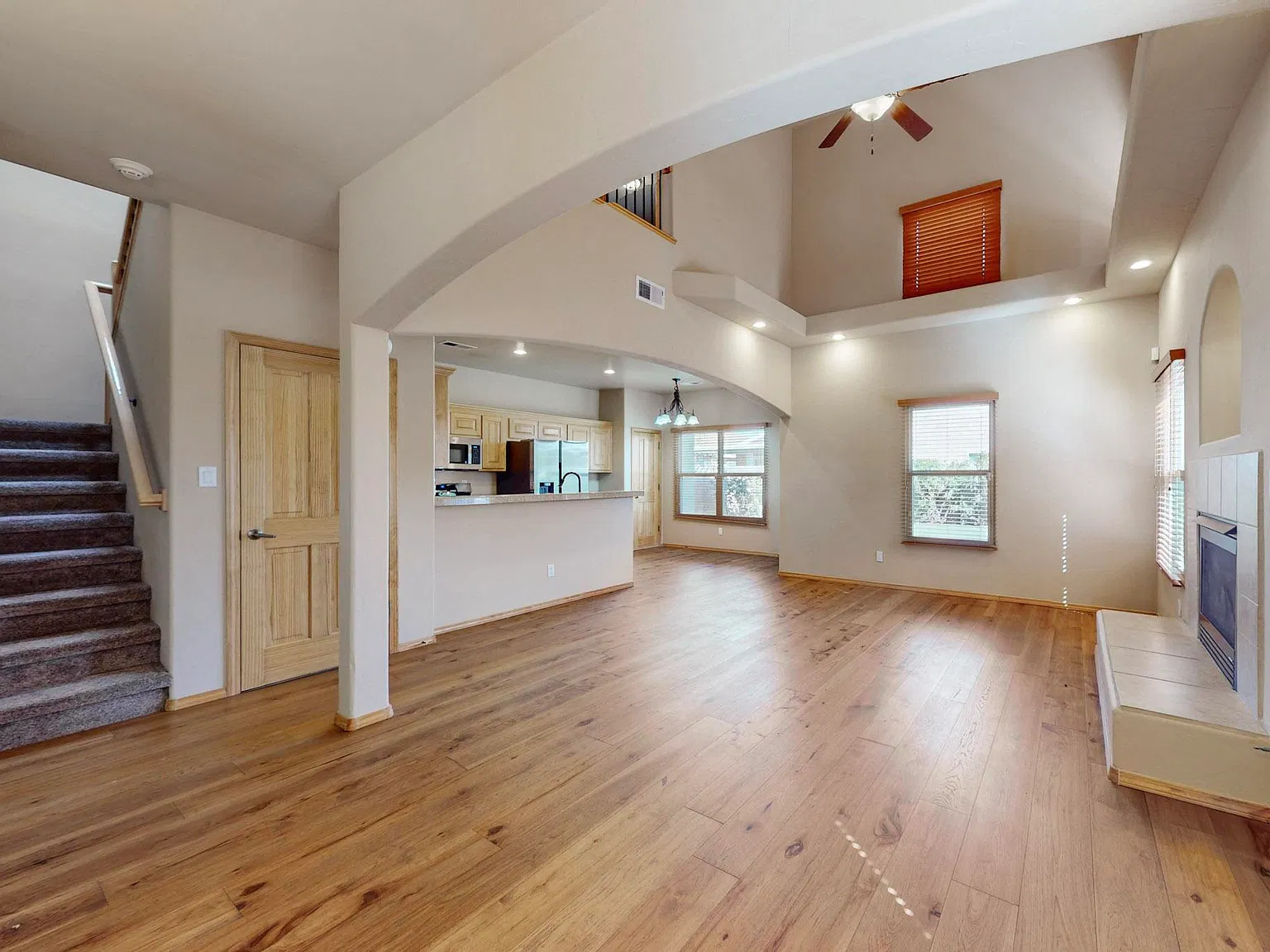 3 bed, 2.5 bath, 1700 sqft, $2,295 — Photo 1