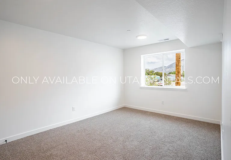 450 W Main St — Photo 20