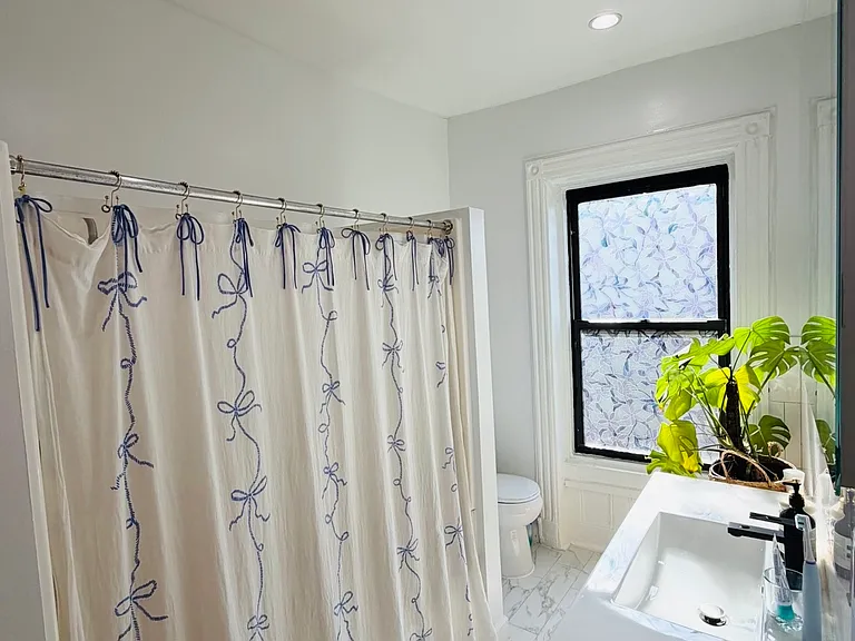 124 New York Ave #9 — Photo 7