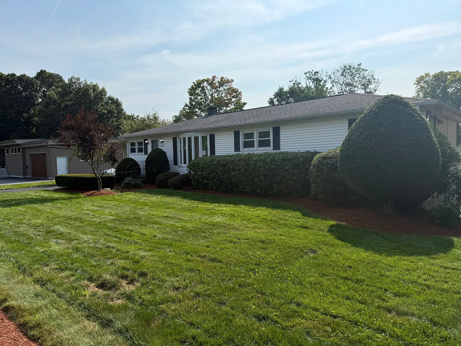 3 bed, 1392 sqft, $3,500 — Photo 2
